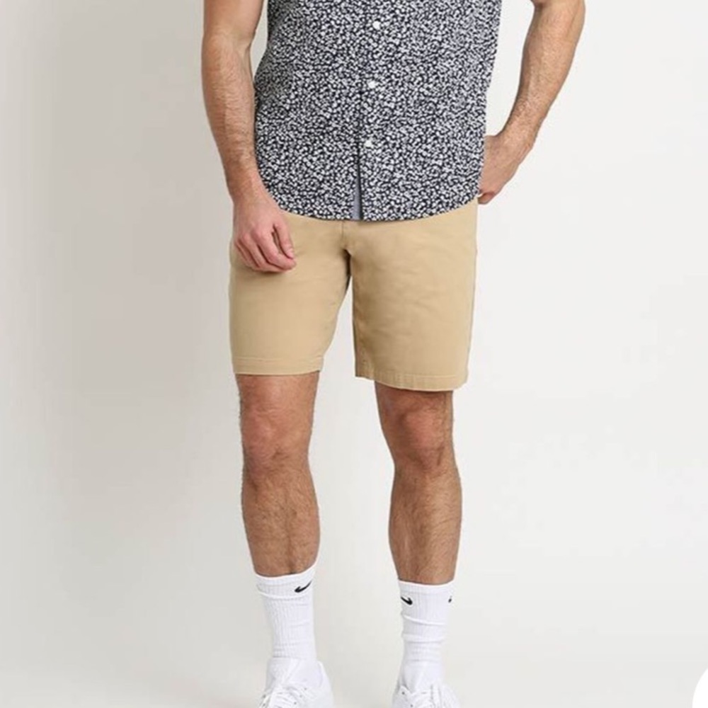 Jachs Men’s Performance Short LT khaki colors